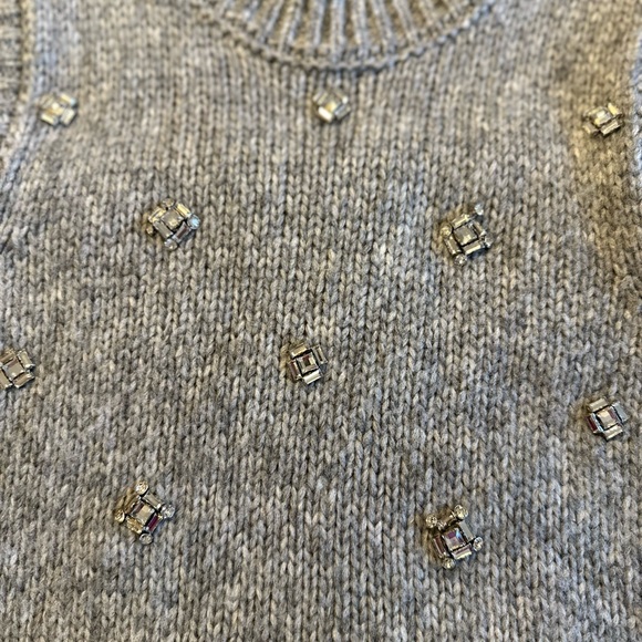 Free Generation-Los Angeles: Size SMALL Sweater Vest. - Picture 2 of 3